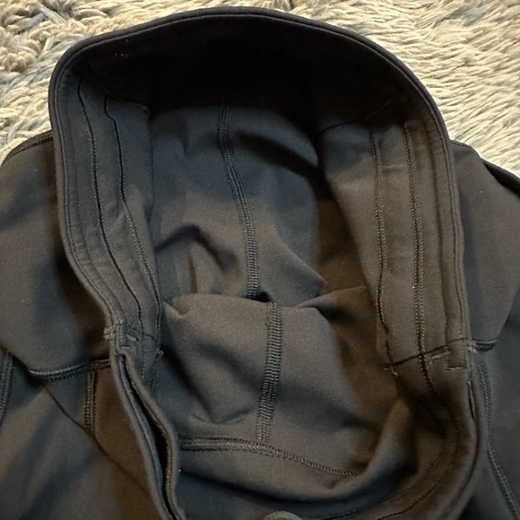 Lululemon leggings size 4 - Picture 6 of 6